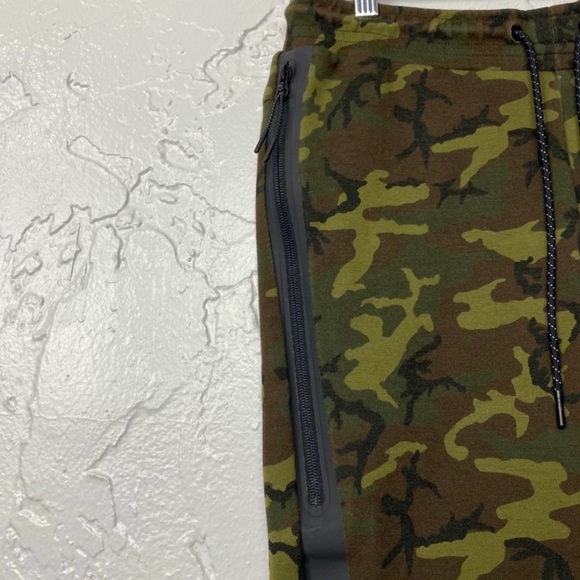 Nike Men’s Tech Fleece Camo Pants S - Picture 4 of 6